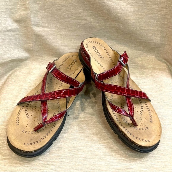 ECCO Sz 41 Croc  Pattern Slip On Thong Strappy Casual Dressy Sandals - Picture 1 of 9
